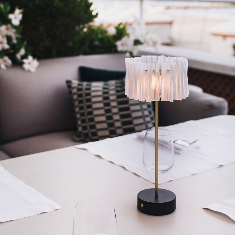 dizajnerska nastolna lampa 2700k accordeon