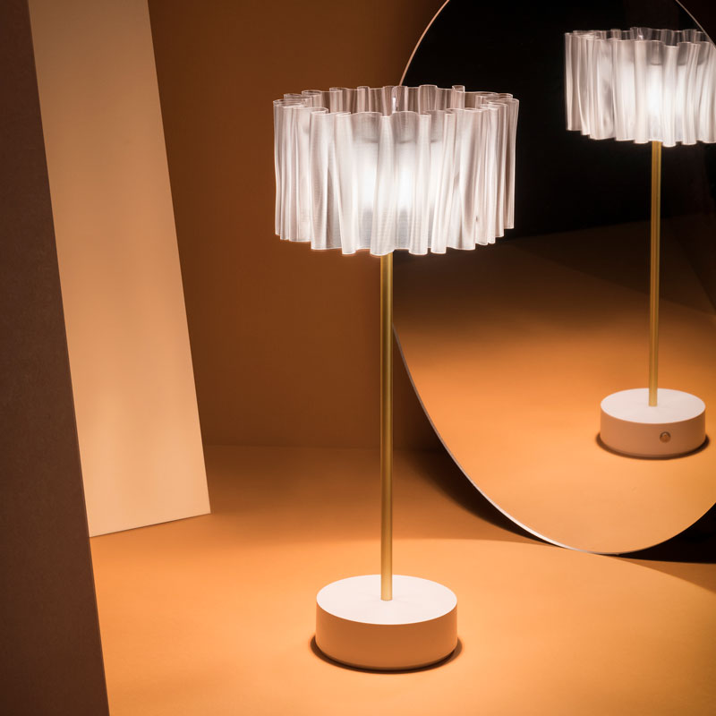 dizajnerska nastolna lampa 2700k accordeon