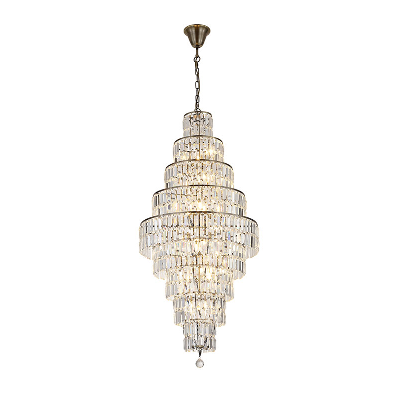 luksozen polilej s kristali na etaji empire