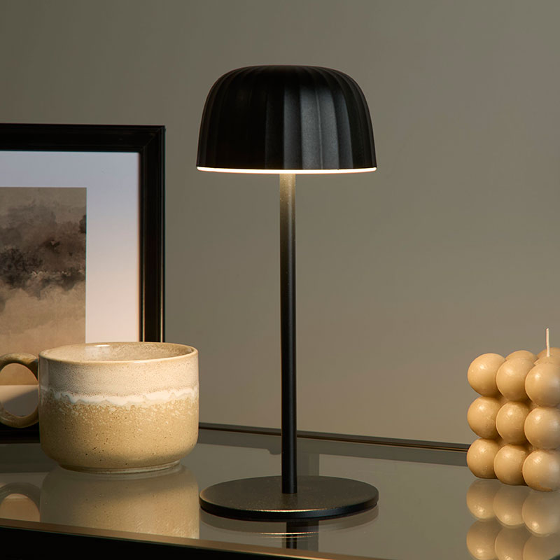 led nastolna lampa s usb zarejdane ezra